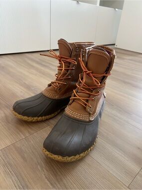 LL Bean thinsulate 8” bean leather boots Size 7 Waterproof